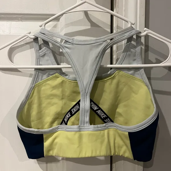 Women’s Nike Sports Bra Medium Support Size S - Image 2