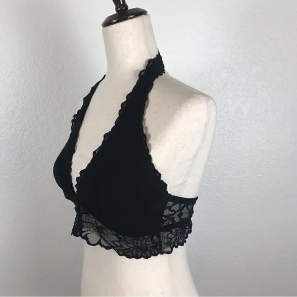 ‎PINK Victoria’s Secret black lace halter bralette L - Image 2