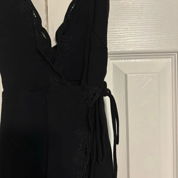 ASTR the Label Isabella Black Lace Wrap Maxi Dress - Image 7
