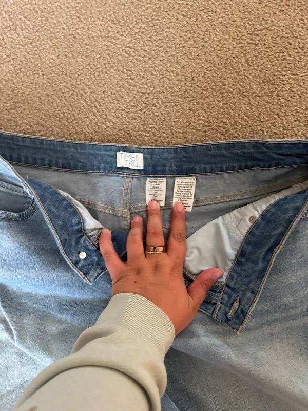 Time And Tru light colored jeans shorts - Image 2