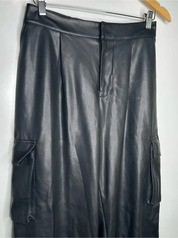Urban Outfitters Black Faux Leather Wide Leg Cargo Pants Size Small - Image 7
