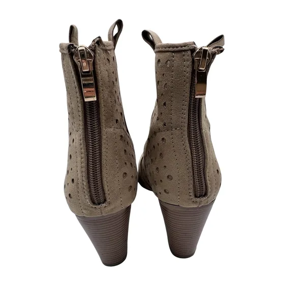 JustFab Women's 8 Taupe Booties Perforated Block Heel Ankle‎ Boots - Image 6