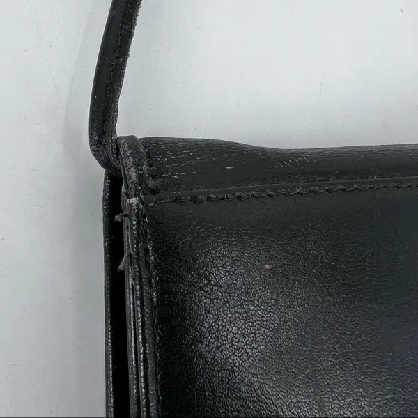 Vintage black leather cross‎ Body purse bag shoulder bag Tooled mid century - Image 16