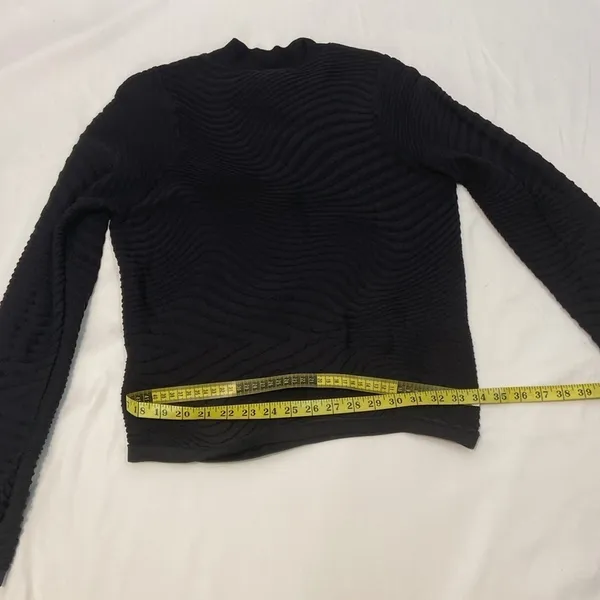 272 Nike Women’s Black Long Sleeve Spandex Muck neck Top .Size-Large. - Image 5