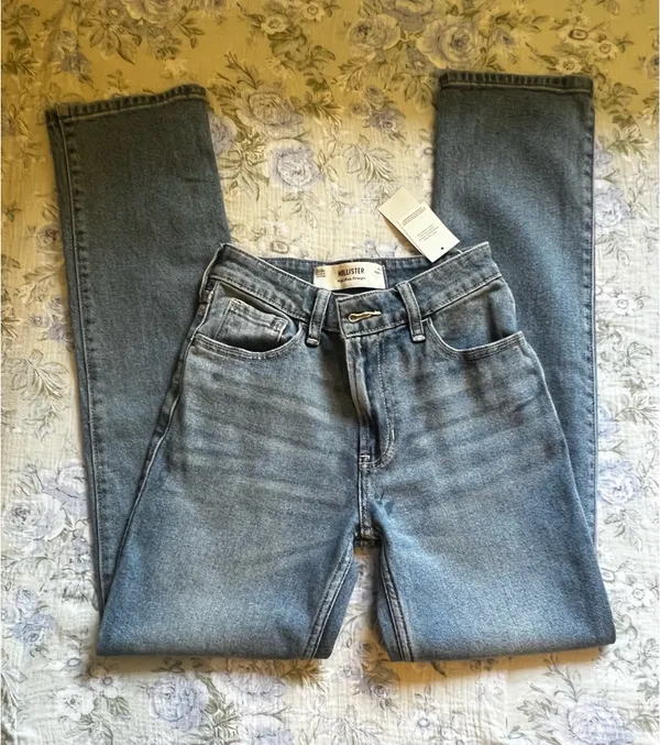 Hollister Co. High Rise Straight Jeans Size 00R #highrise #straight - Image 2