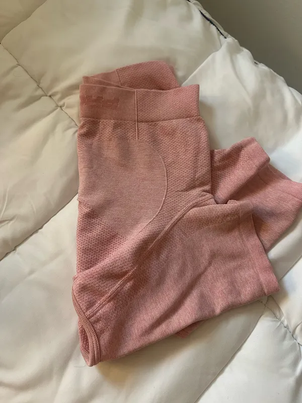 Pink Workout crop top Size M - Image 4