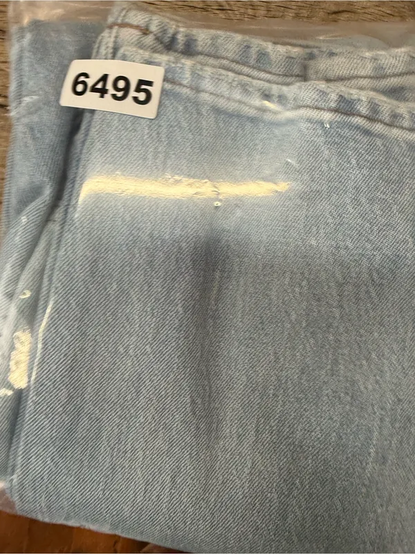 Madewell The High-Rise Slim Crop Boyjean in Dumas‎ Wash: Ripped Edition size 25 - Image 9