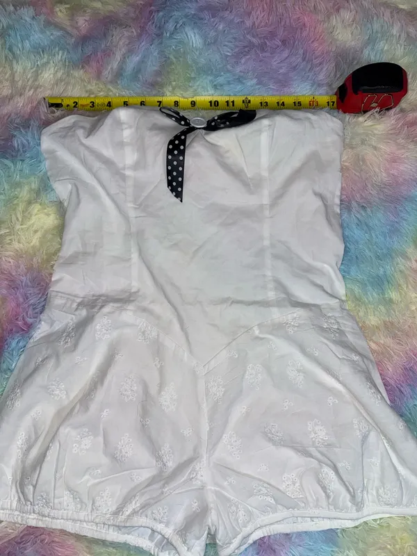White Cute Romper Size XL - Image 3