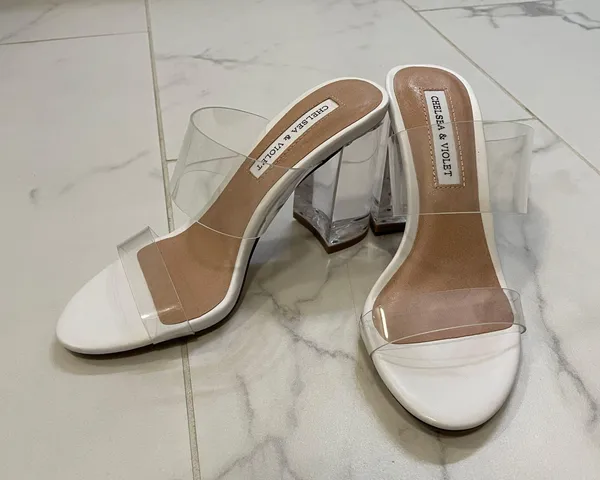 Chelsea and Violet Clear Heels - Image 4