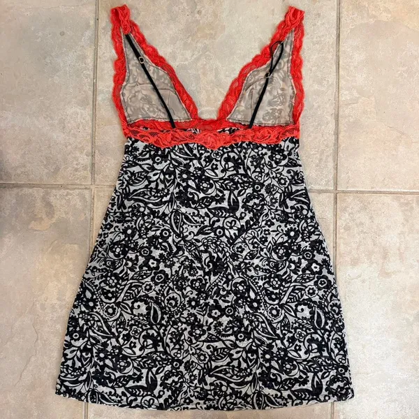 Victoria's Secret Black and White Slip with Orange Lace Trim Size Small - Image 5