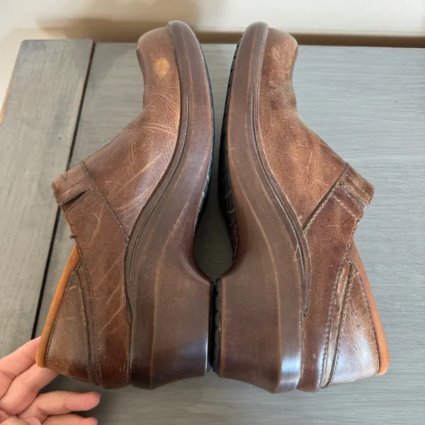 Ariat Shoes Womens 7 1/2 Brown Leather Santa Cruz Comfort Slip‎ On Clogs - Image 3