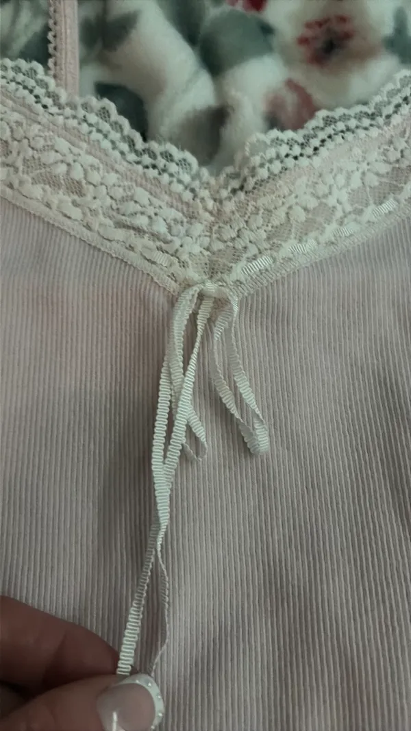 Hollister Lace Trim Tank Top - Image 2