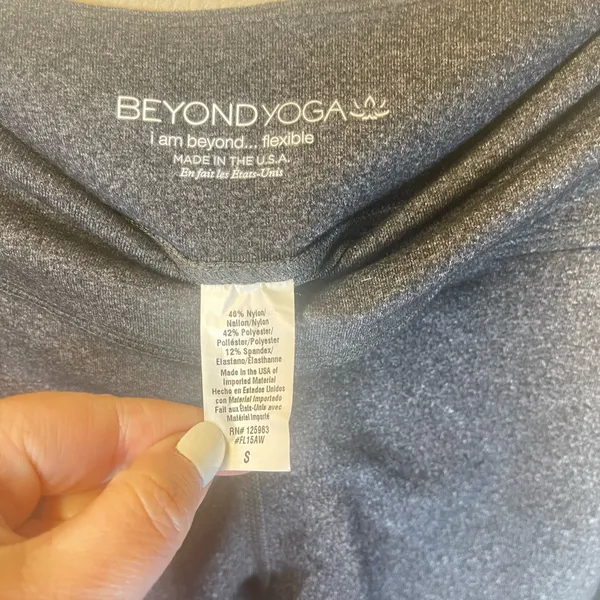 Beyond‎ Yoga Mesh Side Panel Leggings. Size Small - Image 3