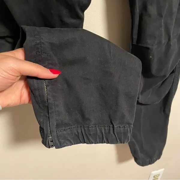 Aritzia TNA HEROIC PANT Cuffed Cargo Black Joggers Pants Size 2 - Image 5