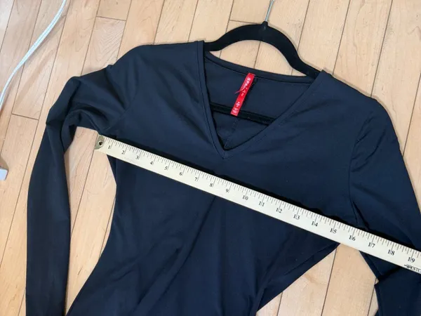 Spanx Knit Long Sleeve V Neck Black Bodysuit Size Small - Image 8