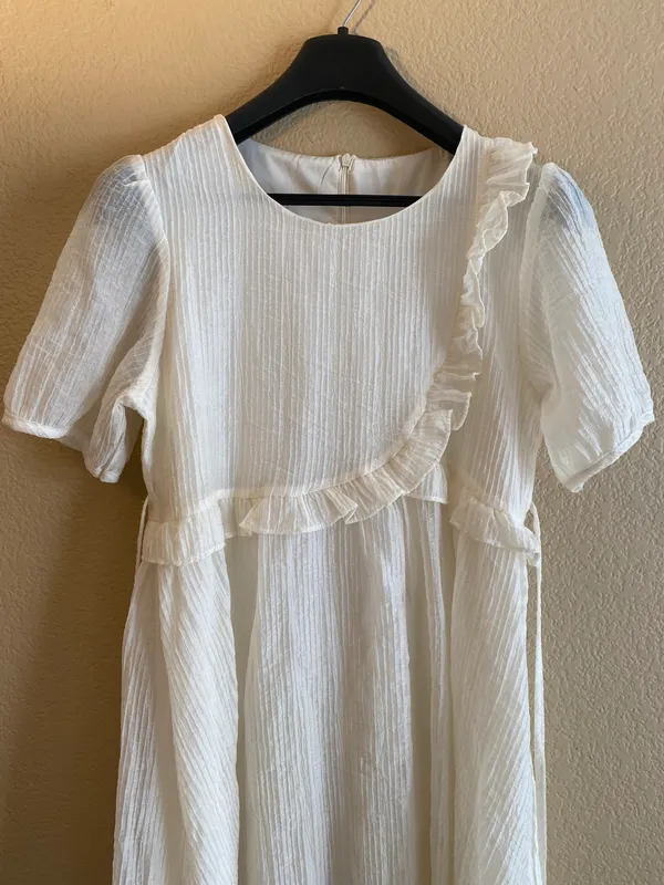 White Dress Size 6 - Image 4