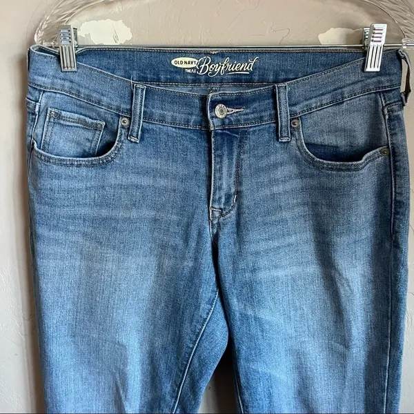 Old‎ Navy Boyfriend Glacier Cropped Denim Jeans - Image 4