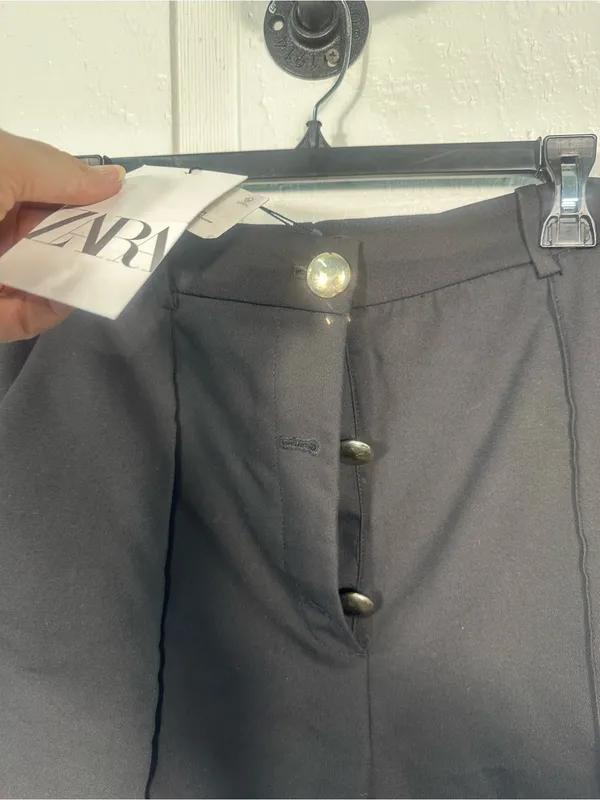 Zara Women’s Black Shorts Size XL NWT - Image 4