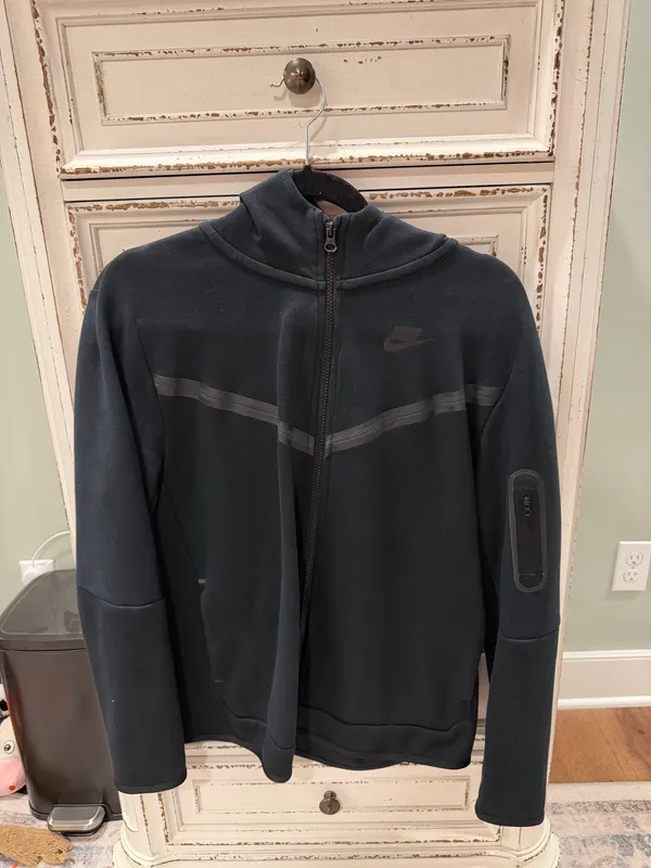 Nike Tech Fleece Full-Zip Black - Image 3