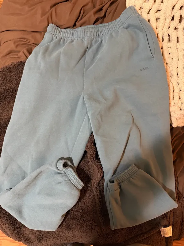 Aritzia sweatpants - Image 2