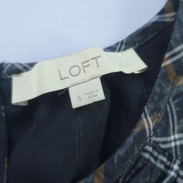 LOFT -289 Plaid Short‎ Sleeve Ruffle Shimmer Blouse Top Black Tan White Small - Image 4