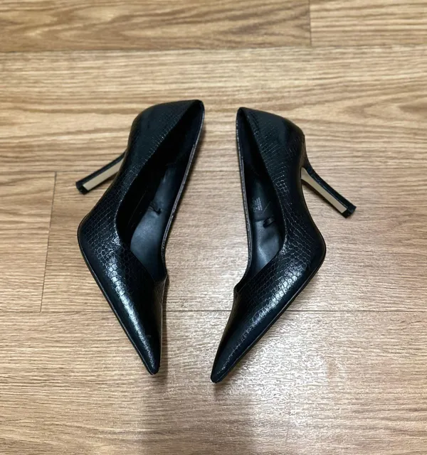 Zara black pointed toe shoes - Image 3