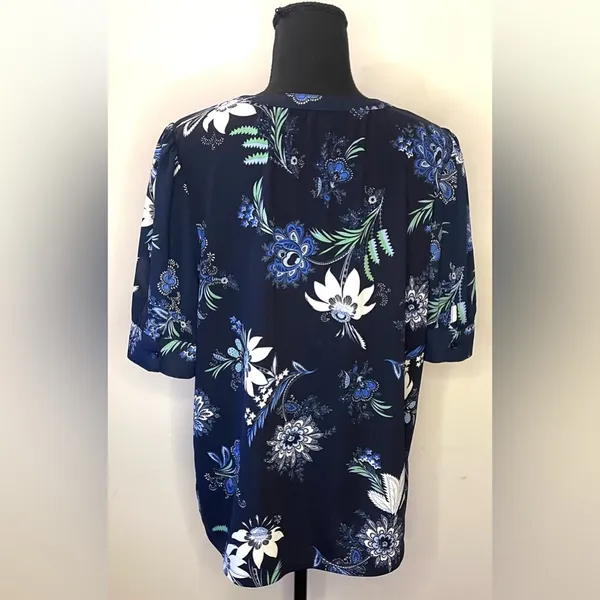 Ann Taylor- Blue short sleeve floral blouse Size L‎ - Image 3