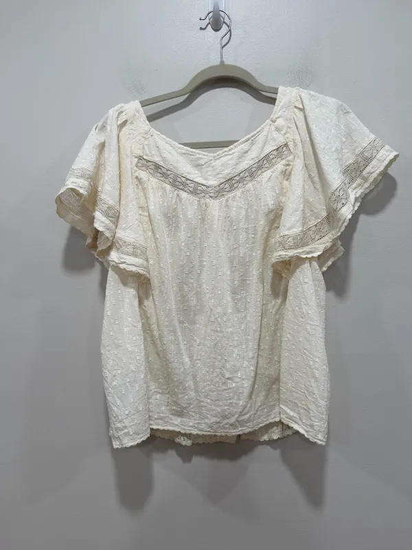 Old Navy Cream Swiss Dot Lace Flutter Sleeve Blouse Top Boho Cottagecore Size medium - Image 4