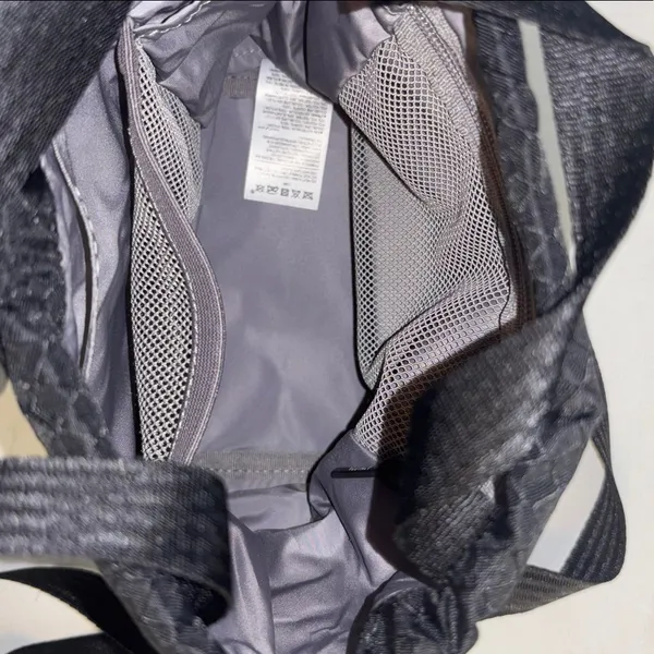 Athleta Black Nylon Bucket Bag Drawstring 2 Handles Adjustable Crossbody Strap - Image 6