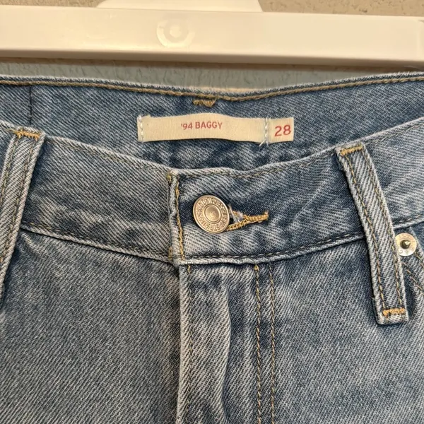 Levi’s Vintage Style Baggy Blue Jeans - Image 2