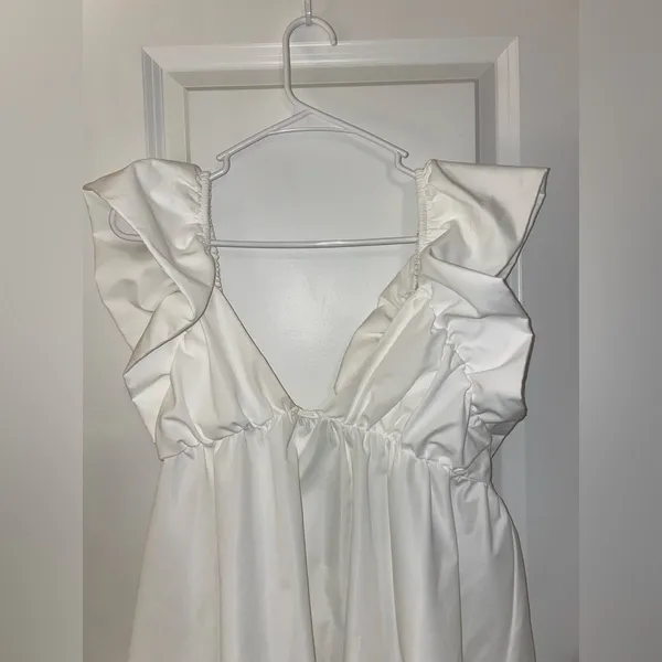Size S/M, white dress - Image 3