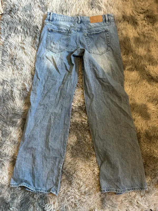 PacSun Low-Rise Baggy Jeans ripped - Image 2