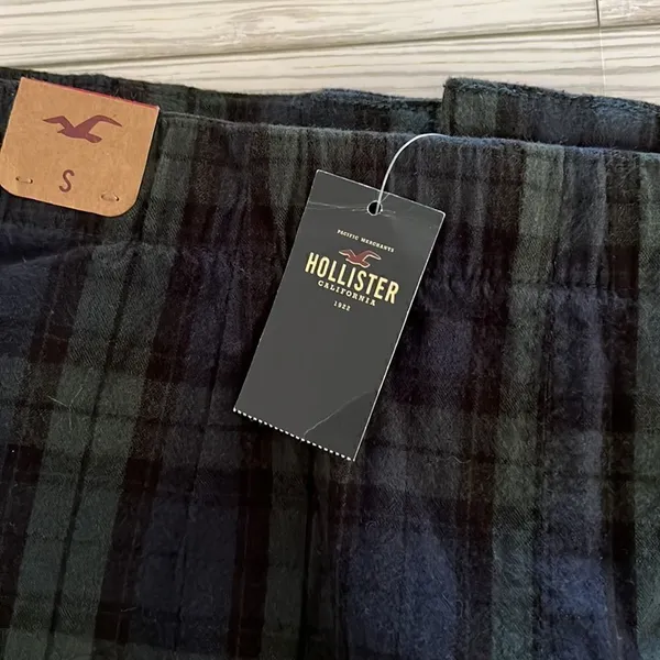 Hollister Plaid Skirt - Image 7