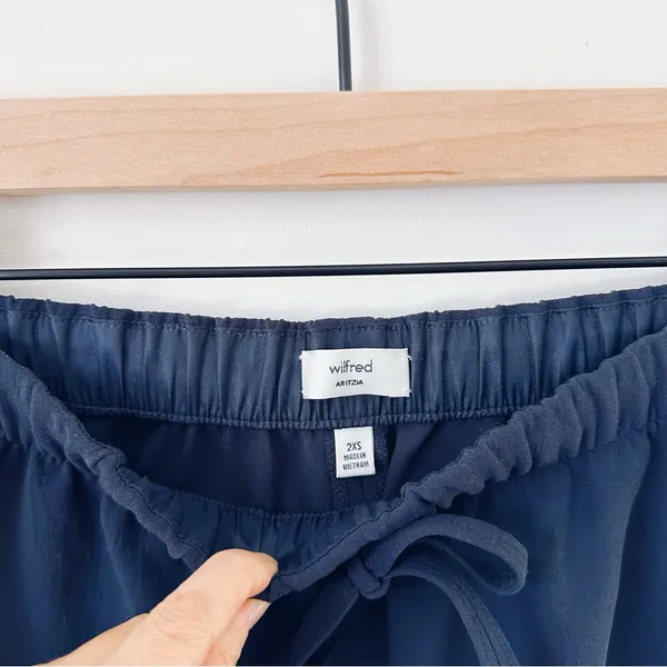 Aritzia Wilfred The Lodge Pant Crepette Navy Admiral - Image 8