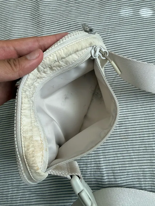 Lululemon Everywhere Belt Bag - Image 8