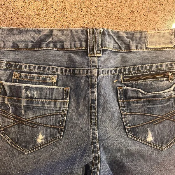 Low rise flare jeans - Image 2