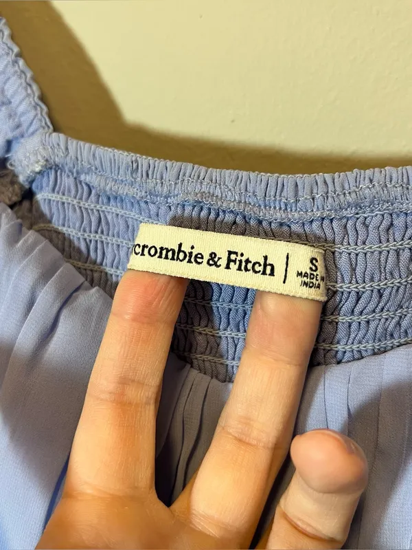 Abercrombie‎ & Fitch Blue Puff Sleeve Top Small - Image 3