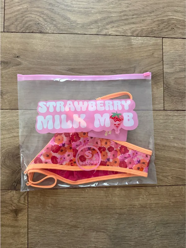 Strawberry Milk Mob Set Pink - Image 2