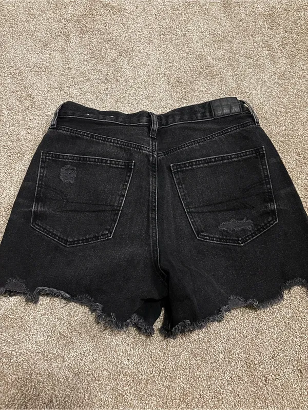 American Eagle Black Distressed High-Waist Women’s Denim Shorts - Image 3
