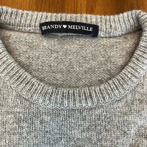 Brandy Melville Grey and White Striped Long Sleeve Sweater One Size - Image 4