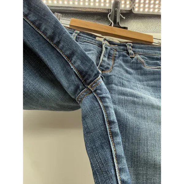 Abercrombie &‎ Fitch Denim Bermuda Shorts Womens 6 Blue Raw Hem Stretch Low Rise - Image 3
