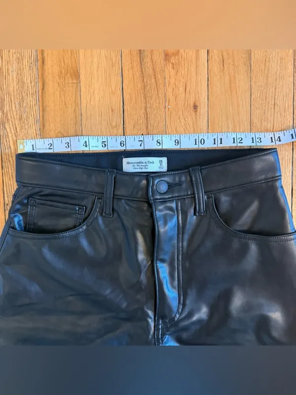 ABERCROMBIE AND FITCH Curve Love Ultra High Rise 90s‎ Straight Leather Pant 28 - Image 5