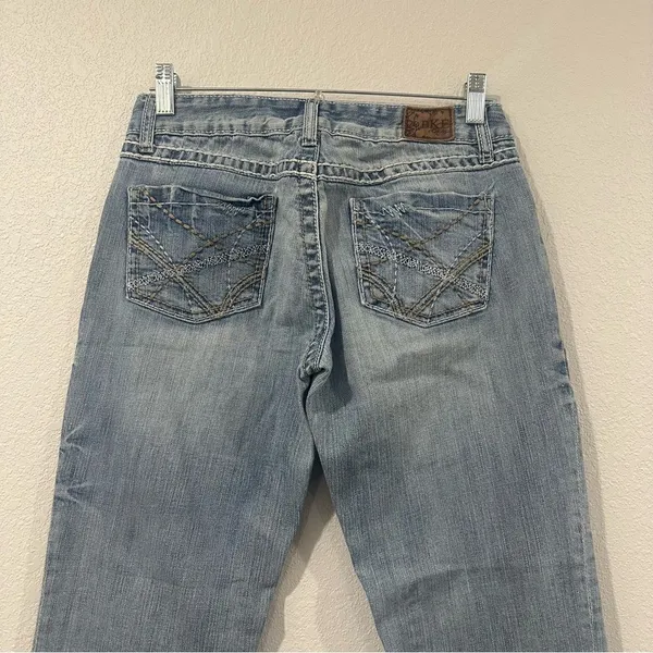 BKE Culture Bootcut Jeans Vintage Sz 28 x 31.5 Low Rise Med/Dark Wash‎ Stretch - Image 9