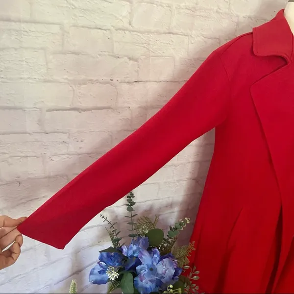 Boutique NEW Red ‘NYC Chic’ Over Coat - Image 5