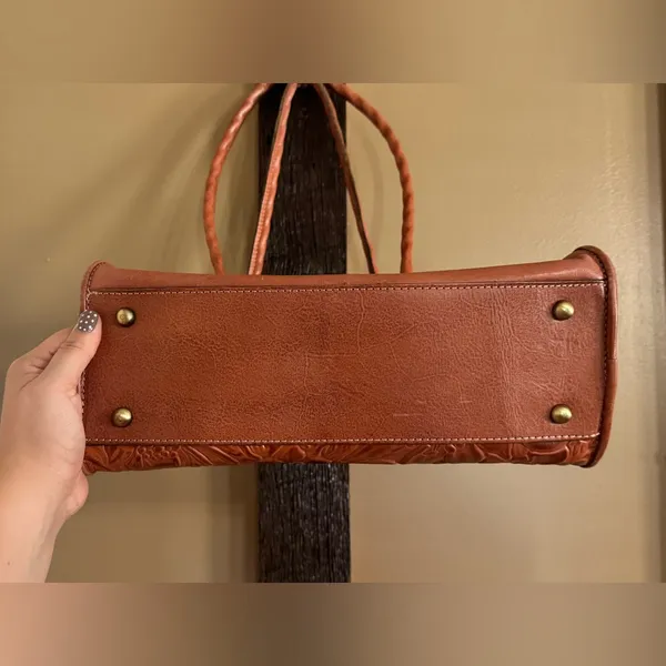 Patricia Nash Tooled Leather Purse - Image 5