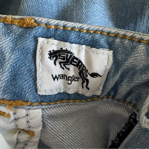 Wrangler High Rise Loose Straight Distressed Light Wash Jeans Size 12 - Image 12