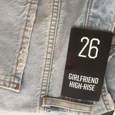 Urban Outfitters BDG Girlfriend High-Waisted Denim Short Size 26 - Image 8