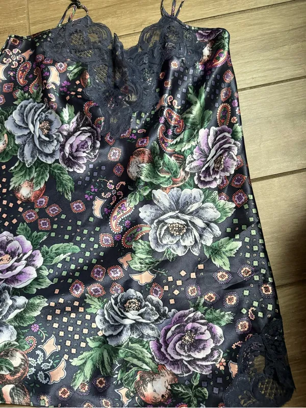 Victoria's Secret Floral Lace Trim Black Slip Tank Top Gold Tag Vintage - Image 8