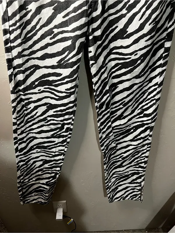 Lioness Top Model Zebra Stripe Black White Baggy Jeans - Image 4