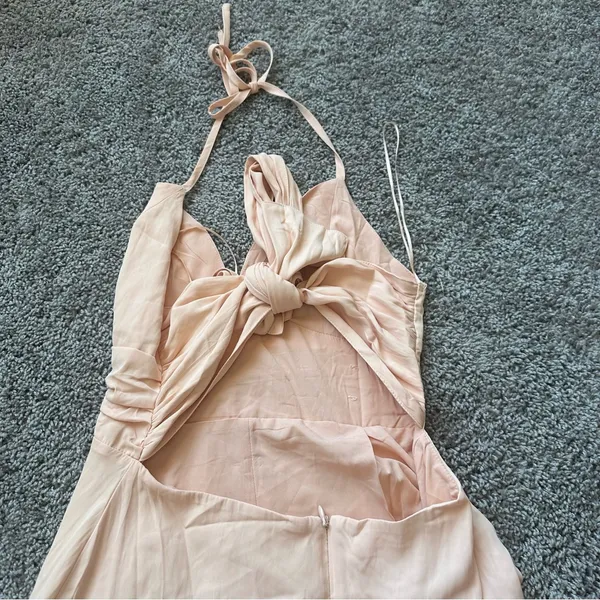 Le Lis Blush Peach Halter Romper - Image 4